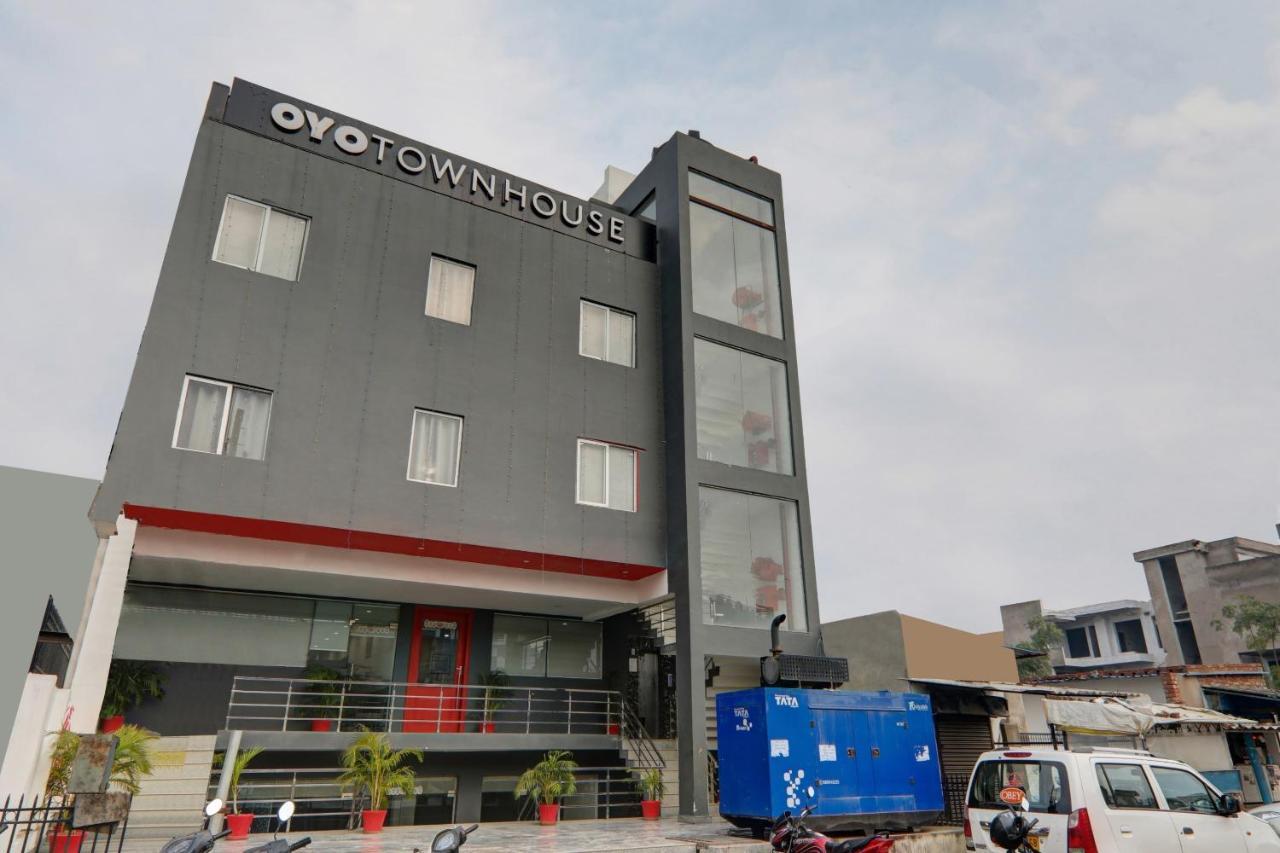Townhouse The Shubham Hotell Bijnaur Eksteriør bilde
